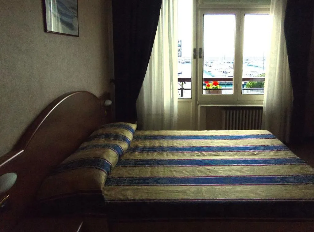 ***  Hotel Admiral Lavagna Italia