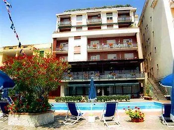 ***  Hotel Admiral Lavagna Olaszország
